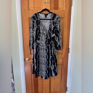 Lane Bryant Dress Womens 18/20 Black White Baroque Wrap Dress Flattering